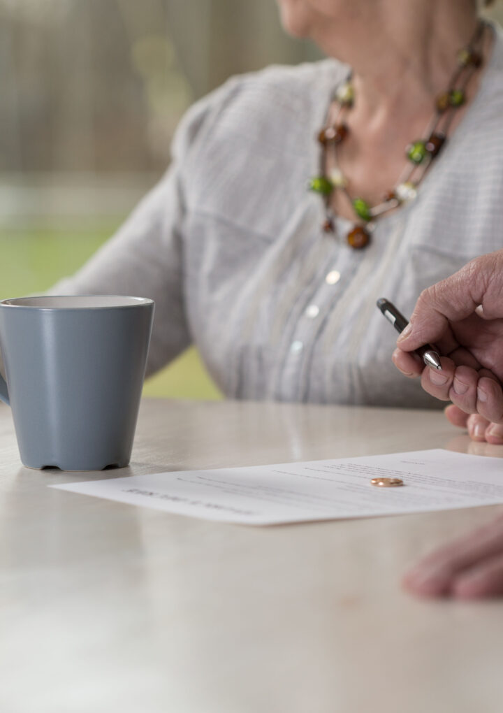 PEARSON SOLICITORS AND FINANCIAL ADVISERS –  Can I contest a Will?
